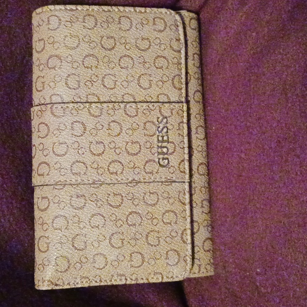Guess wallet